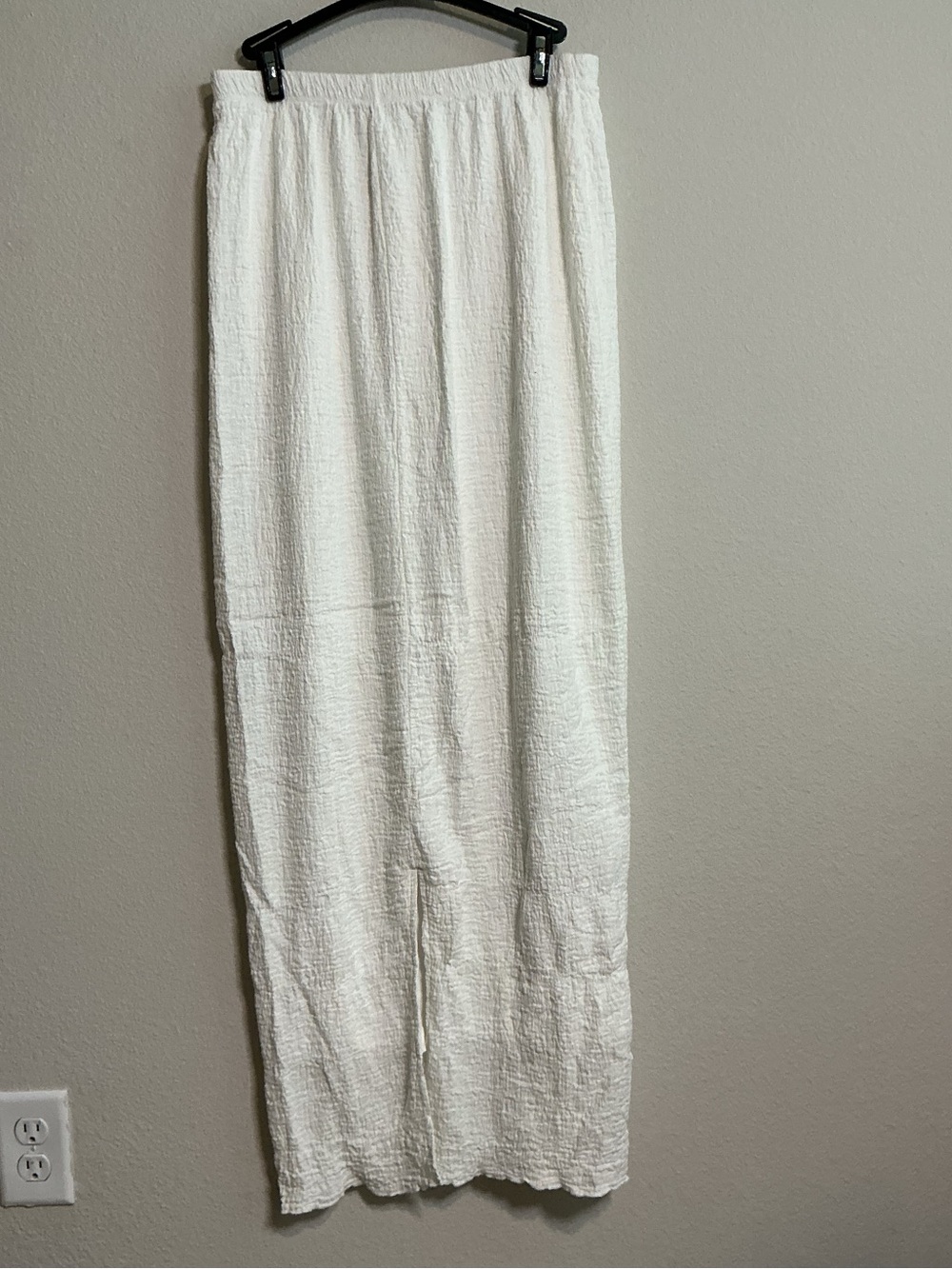 White Textured Maxi Skirt - Picture 7 of 11